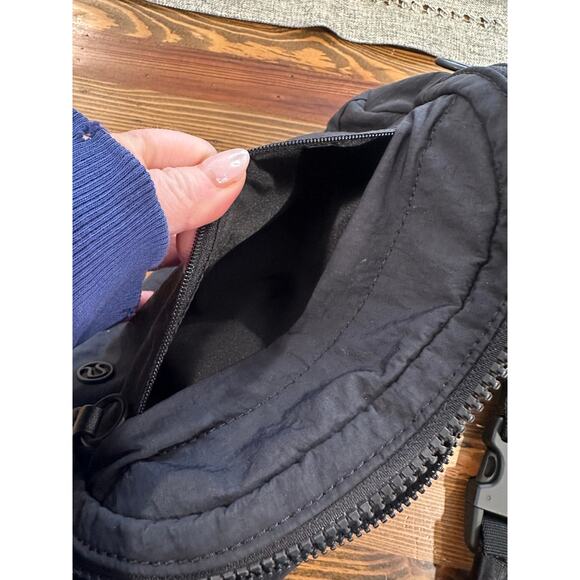 Lululemon On the Beat Belt Bag - Picture 8 of 9